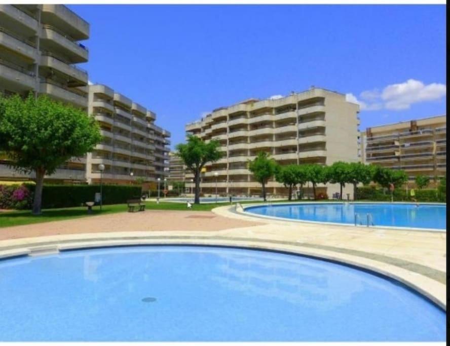 En Con 3 Piscinas Junto A Port Aventura Appartamento
