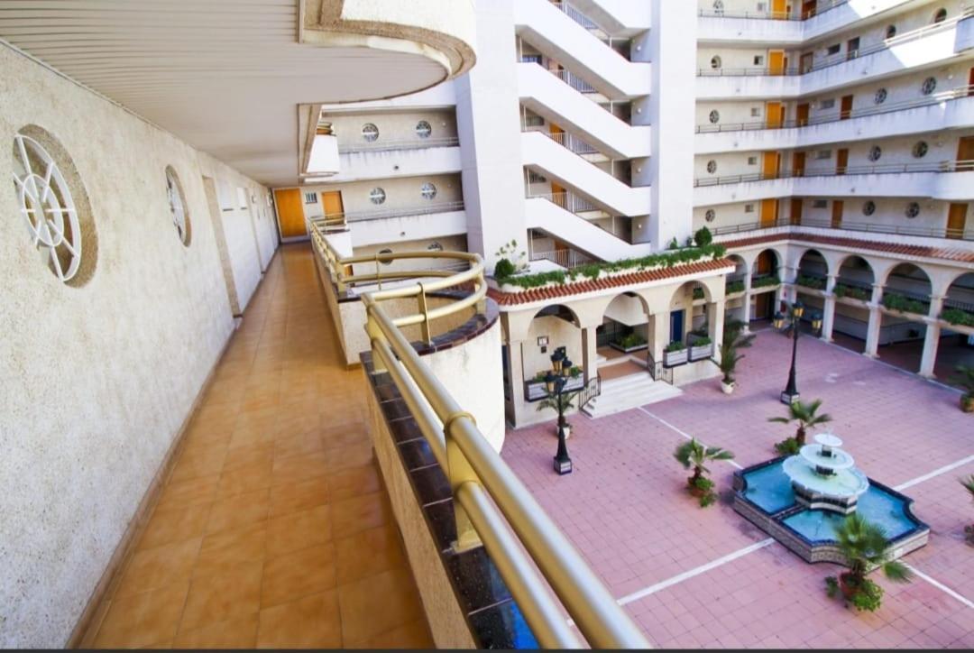 En Centro De Con 3 Piscinas.